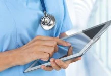 Obowiązkowa elektroniczna dokumentacja medyczna w Niemczech kuleje. Lekarze z Münsterland alarmują: chaos, błędy i obawy o ochronę danych