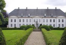 Szlezwik-Holsztyn: Uczniowie elitarnej szkoły z internatem śpiewali prawicowo-ekstremistyczne hasła