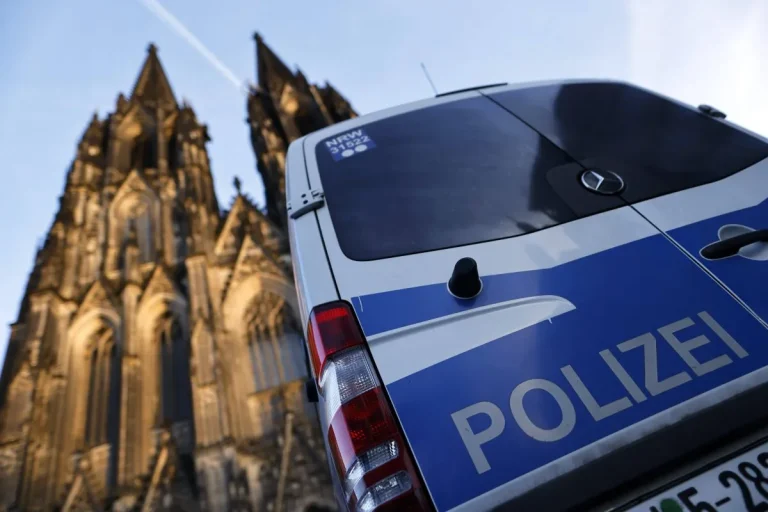 Alarm bombowy! Katedra w Kolonii ewakuowana