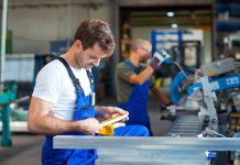 Niemieckie Zrzeszenie Izb Przemysłowo-Handlowych koryguje prognozę – skutki wojny na Ukrainie mocno uderzają w niemiecką gospodarkę