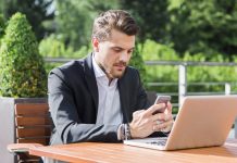 Służbowy telefon komórkowy a niemieckie prawo pracy. Najważniejsze pytania i odpowiedzi