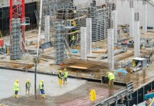 Praca na czarno w Niemczech: urzędy celne kontrolują duże place budowy w Dolnej Saksonii