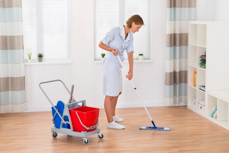 Dziewięć na dziesięć osób pracujących w Niemczech jako pomoc domowa jest zatrudnionych na czarno