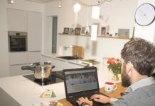 Druga praca w domowym biurze: co jest dozwolone w Niemczech?