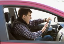 Rośnie agresja na drogach: niemieccy kierowcy coraz łatwiej tracą panowanie nad sobą