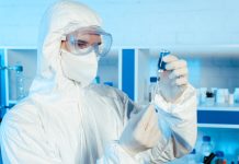 Niemcy mają wkrótce otrzymać miliony dawek nowych szczepionek przeciwko koronawirusowi dostosowanych do kolejnych wariantów Omikronu