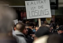 Marsz w Hamburgu: Islamiści wezwali do utworzenia w Niemczech kalifatu