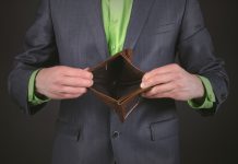 Nieterminowa wypłata wynagrodzenia za pracę w Niemczech: co zrobić, gdy szef nie płaci?