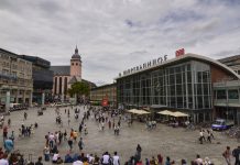 Śmierć z powodu upału? Bezdomny mężczyzna znaleziony martwy przed dworcem kolejowym w Kolonii