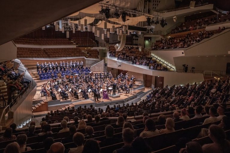 Posłuchaj Moniuszki! Teatr Wielki w Poznaniu zaprasza na koncertowe wykonanie „Strasznego dworu” do Filharmonii Berlińskiej