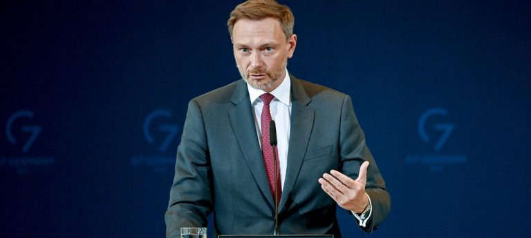 Niemcy: Lindner wzywa kraje związkowe do udziału w zarządzaniu kryzysowym