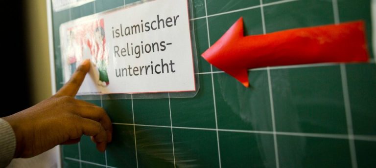 Bawaria wprowadza lekcje islamu w szkołach i zostaje pozwana przed Trybunałem Konstytucyjnym