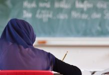 Niemcy: Stowarzyszenie nauczycieli chce wprowadzić lekcje islamu pod nadzorem państwa