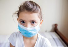 Nadrenia Północna-Westfalia: rodzice dziewczynki objętej kwarantanną domagają się 7000 euro zadośćuczynienia