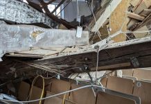 W sali wykładowej uniwersytetu w Marburgu zawalił się dach