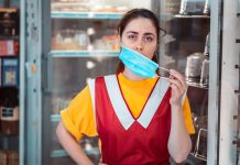 Między innymi Rewe, Penny i Lidl: Te sklepy w Niemczech wkrótce zrezygnują z obowiązkowych masek!