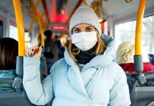 Z dniem 31 stycznia Badenia-Wirtembergia planuje znieść obowiązek noszenia maseczek w środkach transportu publicznego