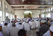 500 osób na wspólnej modlitwie w meczecie w Nadrenii Północnej-Westfalii. Osobom odpowiedzialnym grozi grzywna za złamanie obostrzeń