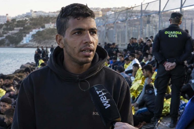 „W Niemczech ludzie są mili”. Nielegalny migrant z Ceuty zdradza, dokąd chce się dostać