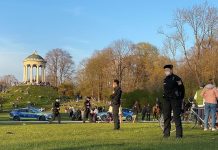 19 rannych po ataku na policjantów w Ogrodzie Angielskim w Monachium