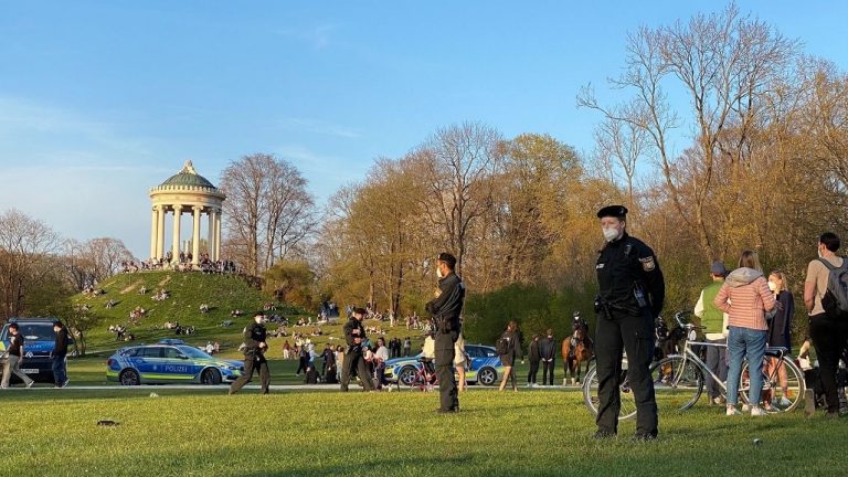 19 rannych po ataku na policjantów w Ogrodzie Angielskim w Monachium