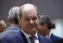 Kanclerz Niemiec Olaf Scholz obiecuje Ukrainie kolejne dostawy amunicji