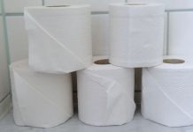 Wandalizm w szkole w Saksonii-Anhalt – uczniowie mają przynosić własny papier toaletowy