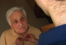 Niemcy: CDU/CSU domaga się płatnego urlopu opiekuńczego podobnego do zasiłku Elterngeld