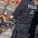 podżeganie policji przeciw aktywistom