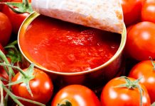 Niemcom grozi niedobór pomidorów w puszkach