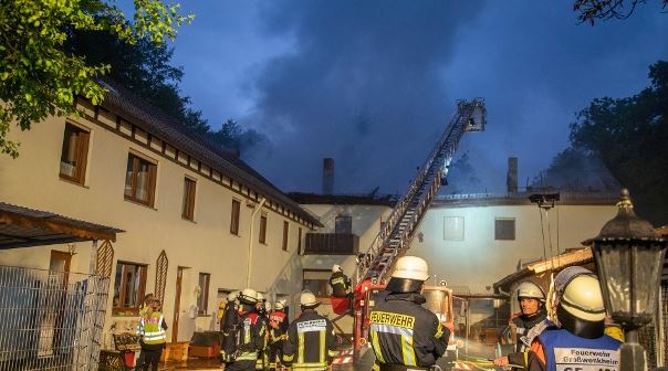 Pożar schroniska dla zwierząt w Bawarii – w płomieniach zginęło ponad 100 psów i kotów!