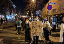 Protesty przed szpitalem uniwersyteckim w Dreźnie – studenci medycyny sprzeciwiają się demonstracjom koronawirusowym