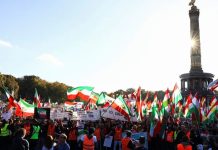 80 000 ludzi demonstrowało w Berlinie przeciwko reżimowi mułłów w Iranie