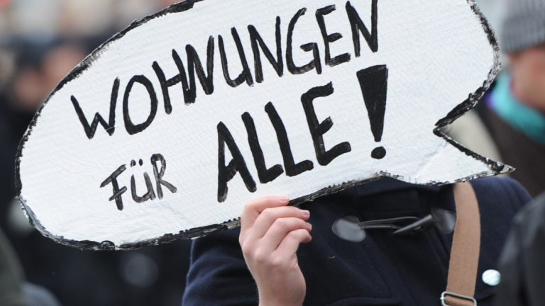 Czynsze w Niemczech rosną pomimo spowolnienia gospodarczego. Ludzie wychodzą na ulice.