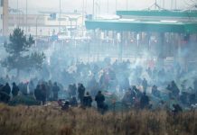 Polsko-białoruskie przejście graniczne: uchodźcy są przewożeni w „inne miejsca”