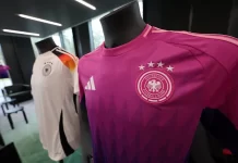 Po fali krytyki: różowa koszulka reprezentacji Niemiec w piłce nożnej sprzedaje się nadzwyczaj dobrze