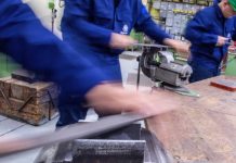 Niedobór chętnych: Prawie 40 000 miejsc przyuczenia do zawodu w zakładach rzemieślniczych pozostaje w Niemczech nieobsadzonych