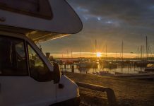 Regiony Schlei i Eckernförde znów otwarte na turystów: pilotażowy projekt w Szlezwiku-Holsztynie