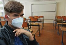 Zamknięte szkoły i placówki dziennej opieki nad dziećmi: Lauterbach przyznaje, że w czasie pandemii niektóre decyzje w sprawie obostrzeń były błędne