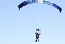 Niemcy: 14-latek zginął podczas skoku w tandemie