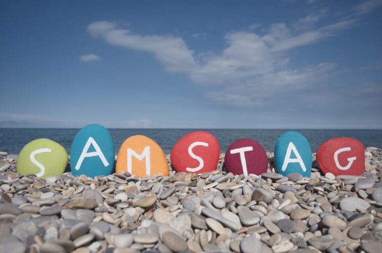 Czy sobota jest w Niemczech dniem powszednim i w jakich sytuacjach ma to znaczenie?