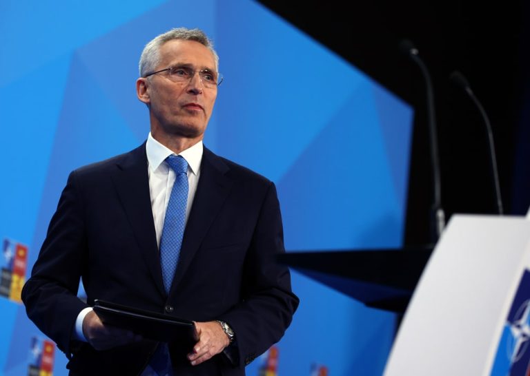 Szef NATO chwali Niemcy za dostawy broni dla Ukrainy