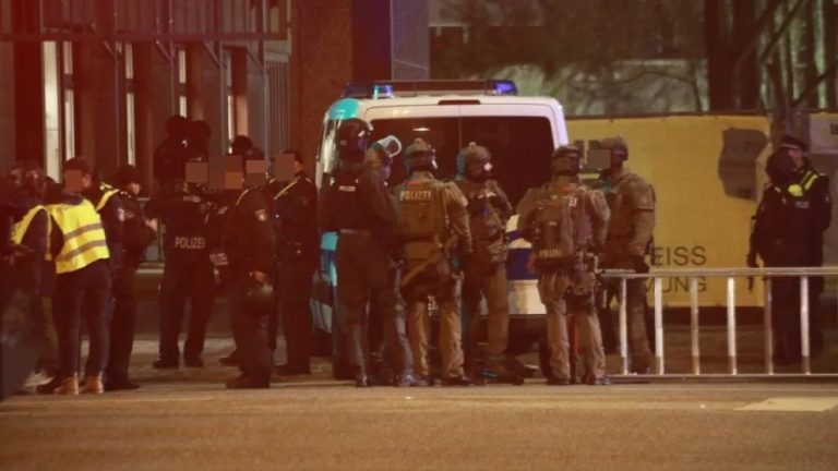 Strzelanina w Hamburgu: Nie żyje 8 osób, w tym sprawca (WIDEO)