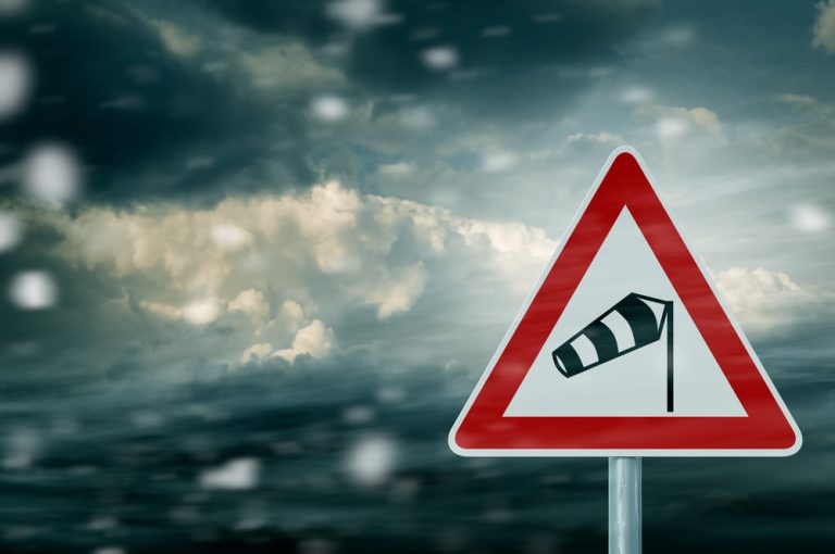 Podmuchy wiatru do 140 km/h: Nad Niemcy nadciąga orkan „Eunice”!