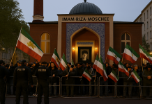 Nabożeństwo żałobne po śmierci irańskiego przywódcy Chameneiego w Berlinie wywołało protesty przed meczetem