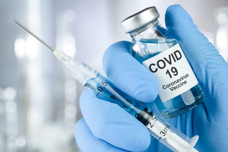 Unia Europejska i Biontech/Pfizer podpisały umowę na dostarczenie szczepionki na koronawirusa