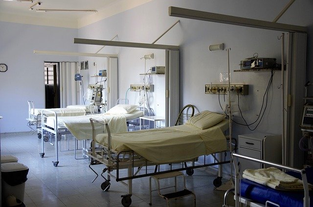 Niemcy: Szpitale apelują o ostrożność w stosowaniu wskaźnika hospitalizacji