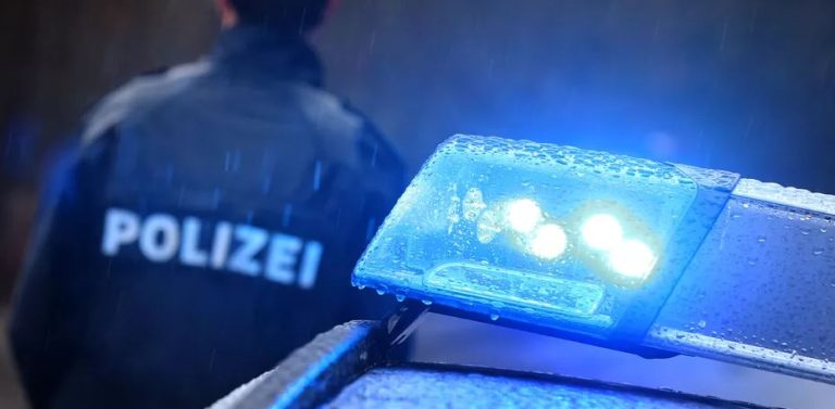 Görlitz: Furgonetka z 30 uchodźcami zderzyła się z samochodem patrolowym