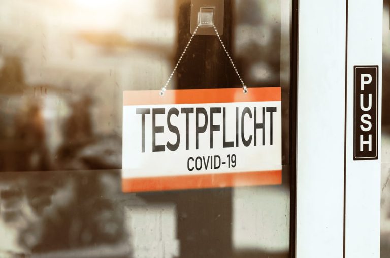 Niemcy: oto średni koszt szybkiego testu na koronawirusa w aptekach