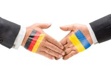 Pomoc w odbudowie: ambasador Ołeksij Makiejew chciałby, aby w niemieckich supermarketach były sprzedawane ukraińskie produkty